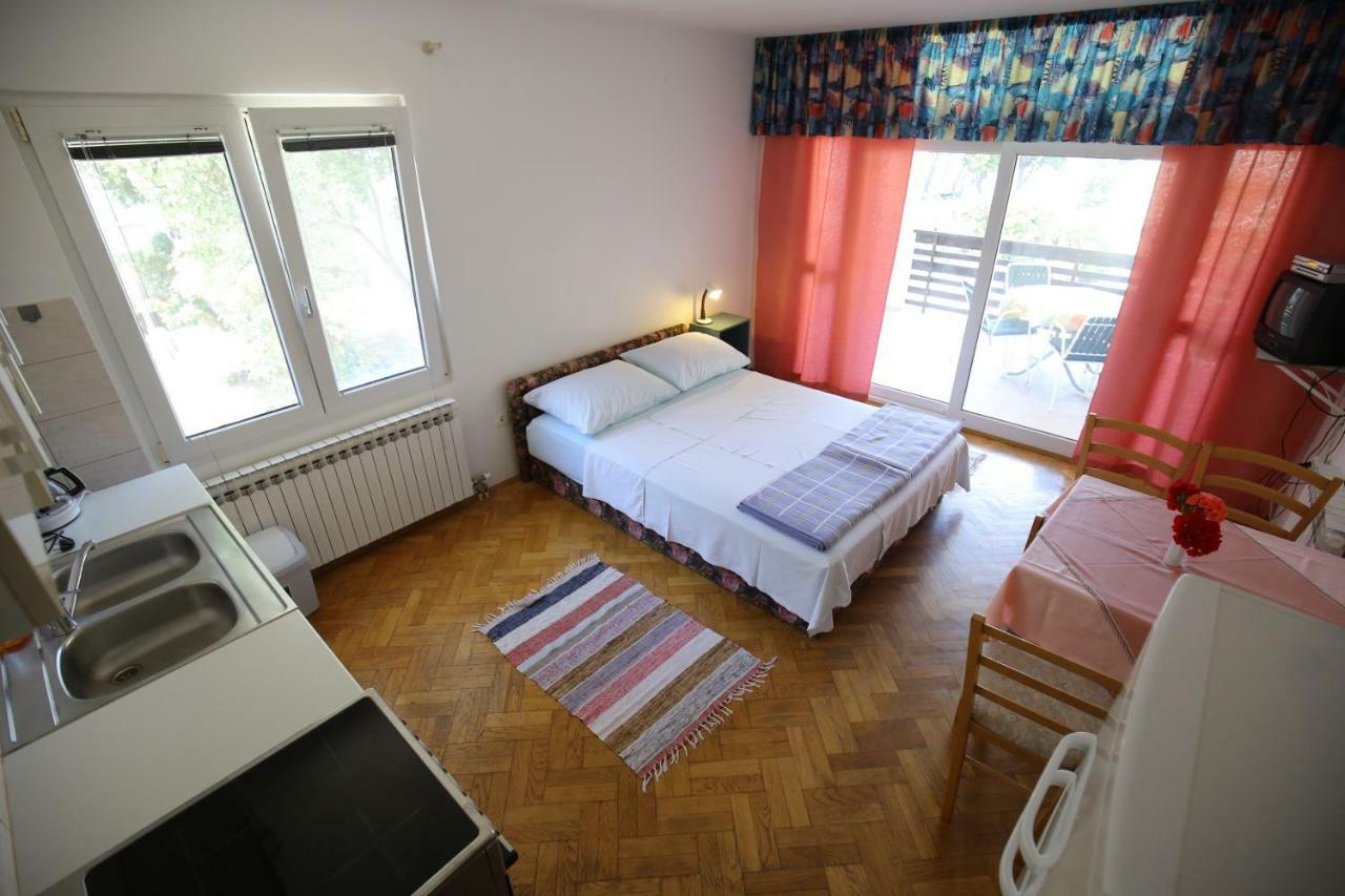 Apartments Paleka Петркане Екстериор снимка