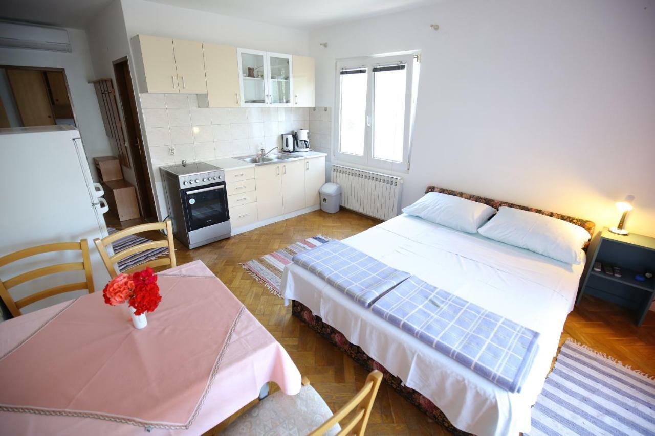 Apartments Paleka Петркане Екстериор снимка