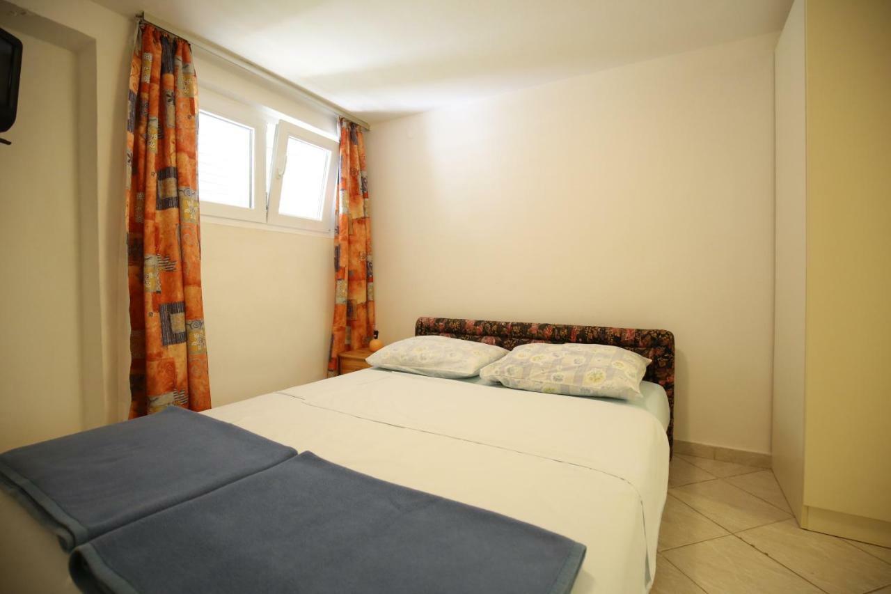 Apartments Paleka Петркане Екстериор снимка
