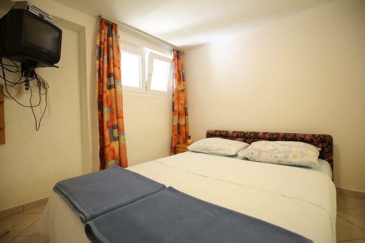 Apartments Paleka Петркане Екстериор снимка