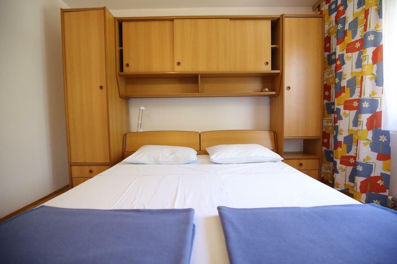 Apartments Paleka Петркане Екстериор снимка