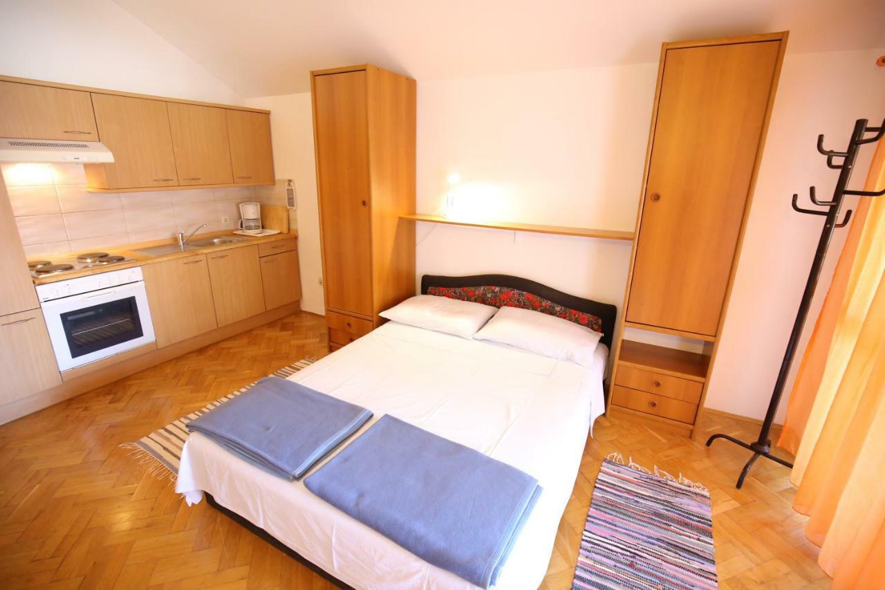 Apartments Paleka Петркане Екстериор снимка