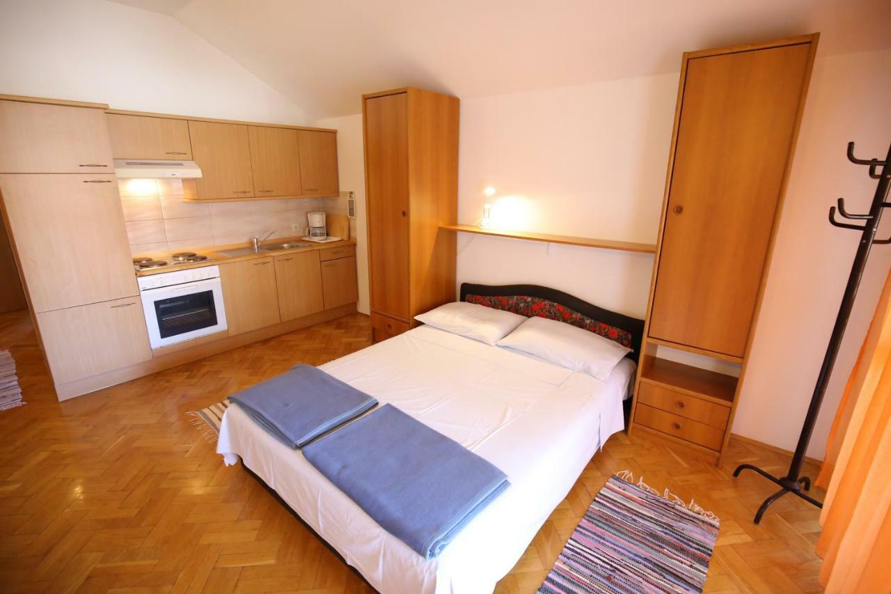 Apartments Paleka Петркане Екстериор снимка
