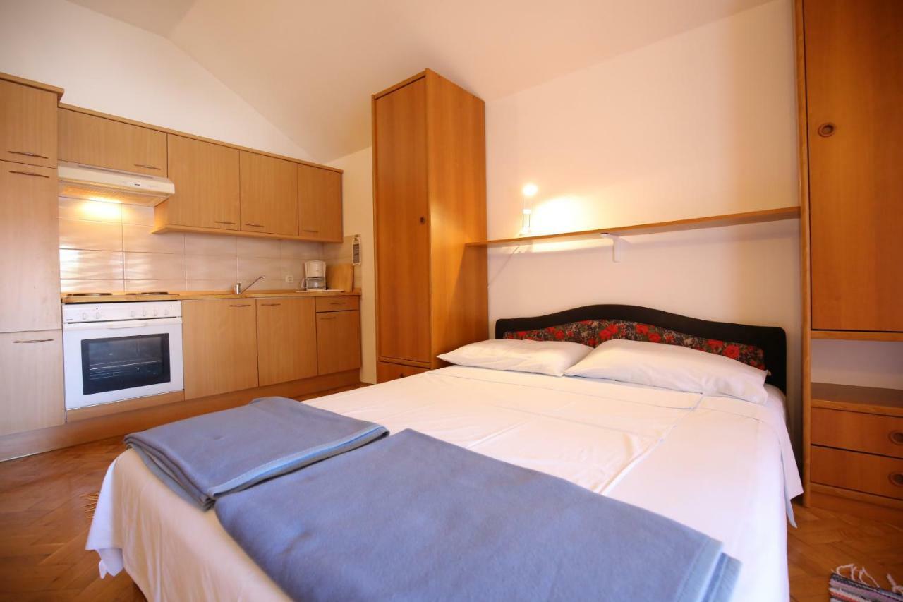 Apartments Paleka Петркане Екстериор снимка