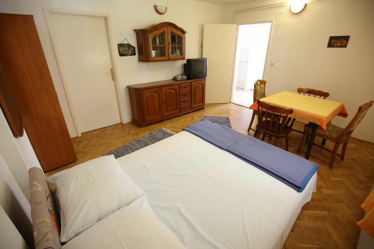 Apartments Paleka Петркане Екстериор снимка